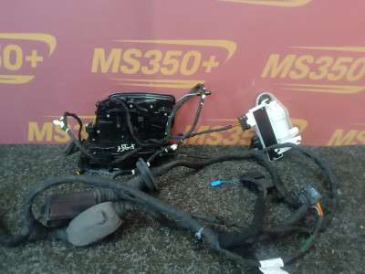 Б/в Замок двери передней правой BMW X5M F95