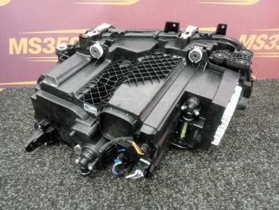 Б/у Фара передня права BMW X7 G07
