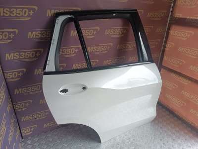 Б/у Двері задні праві BMW X5 G05 - 2