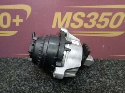 Б/у Подушка двигуна права BMW X5 G05