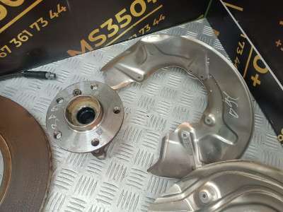 Б/в Комплект тормозной системы BMW XM G09