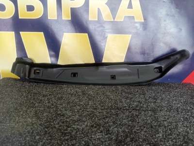 Б/у Ущільнювач крила BMW XM G09