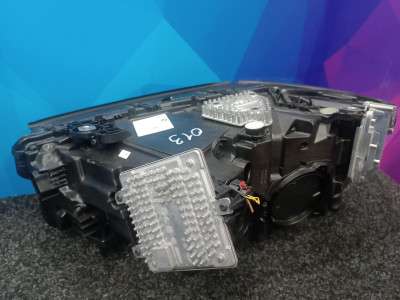 Б/у Фара передня права BMW X3 G01