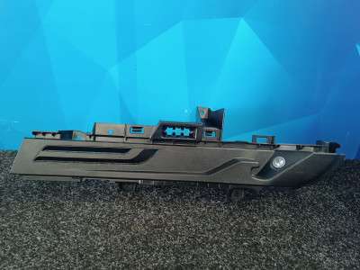 Б/у Направляюча шторки багажника BMW X3 G01