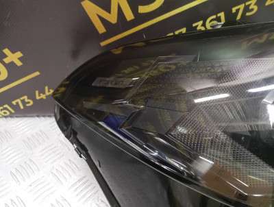 Б/у Фара передня права BMW X5 G05