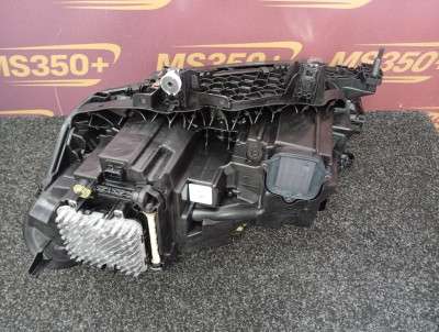 Б/у Фара передня права BMW X5M F95