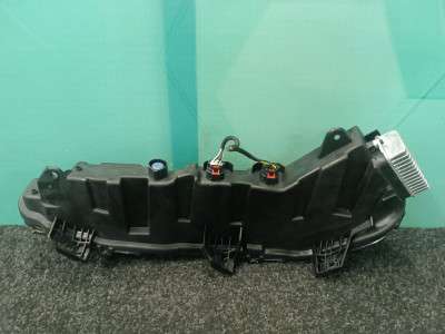 Б/у Фара передня права BMW XM G09