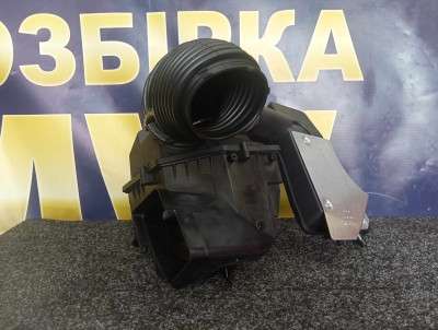 Б/у Корпус повітряного фільтра BMW X7 G07