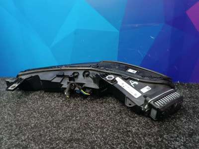 Б/у Фара передня права BMW X7 G07