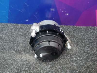 Б/у Подушка двигуна BMW X3 G01