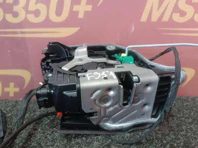 Б/у Замок дверей задньої правої BMW X5M F95