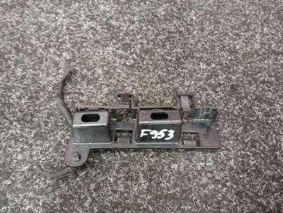 Б/в Кронштейн (креплення) крыла BMW X5M F95