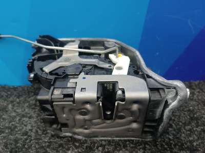Б/у Замок дверей передньої правої BMW X5 G05
