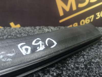 Б/у Ущільнювач капота BMW X5 G05