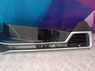 Б/в Дефлектор обдува салона центральный BMW X7 G07