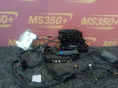Б/у Замок дверей передньої лівої BMW X5M F95
