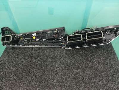 Б/в Дефлектор обдува салона центральный BMW X5 G05