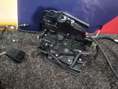 Б/в Замок двери задней левой BMW X5 G05