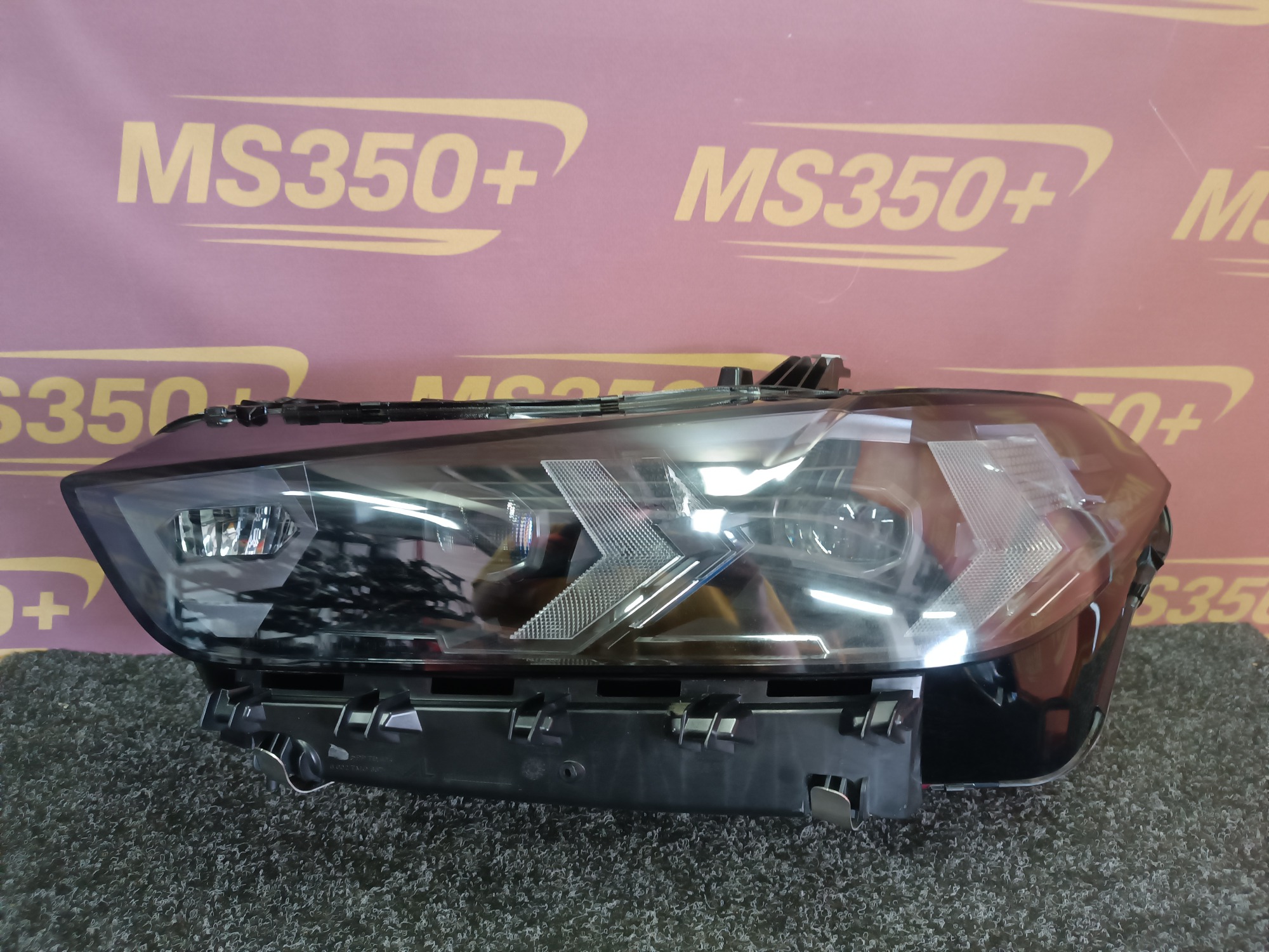 Б/в Фара передняя левая BMW X5 G05 - 1