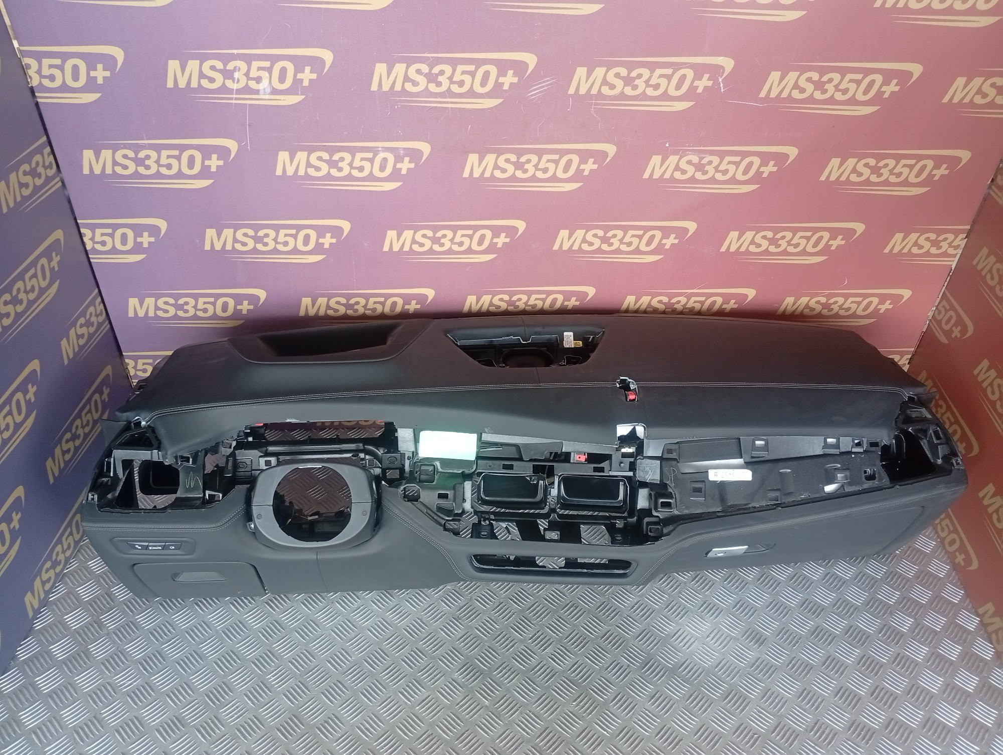 Б/в Торпедо (панель передняя) BMW X5M F95 - 1