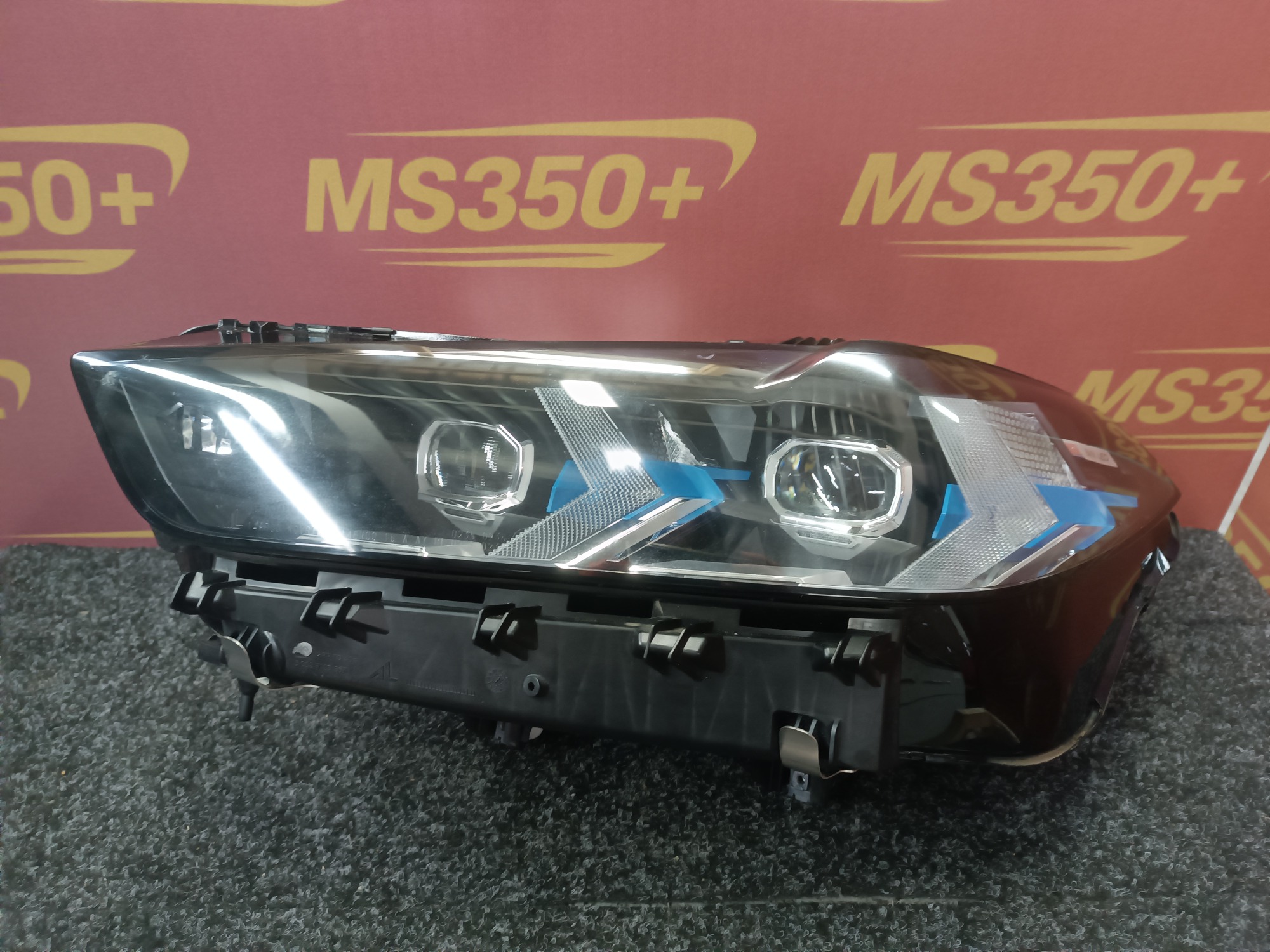Б/в Фара передняя левая BMW X5 G05 - 1